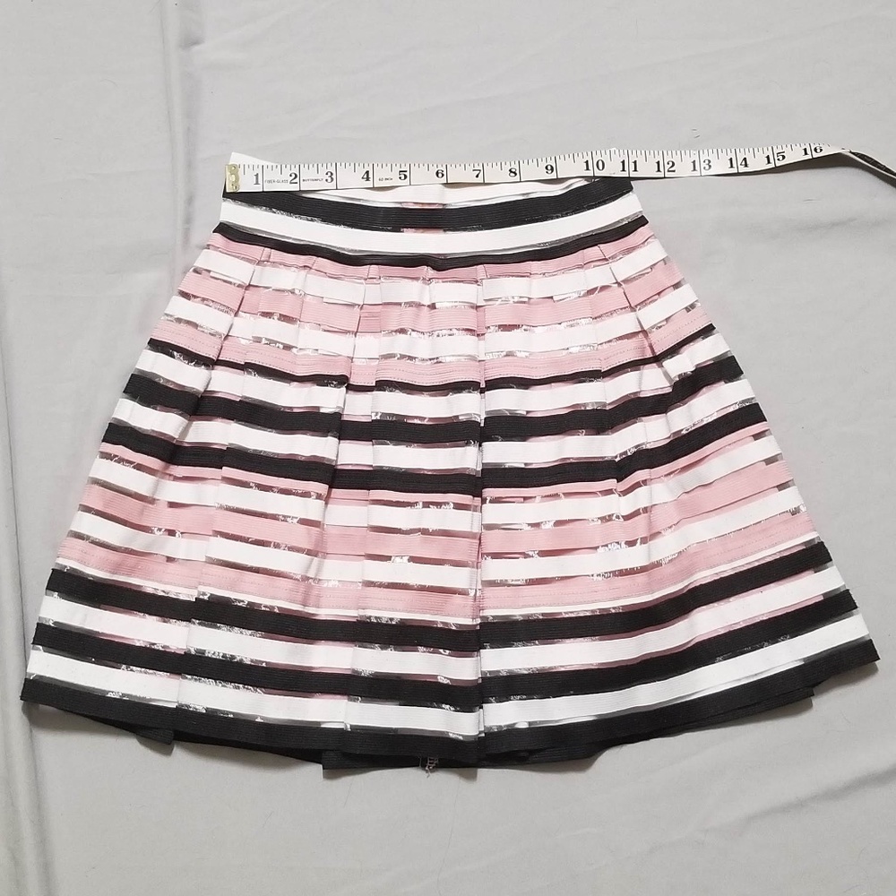 **CLEARANCE** Black, White, and Pink Pleated Skirt - Picture 4 of 8